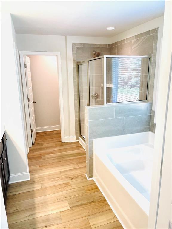 Building Photo - 3030 Westgate Park Dr