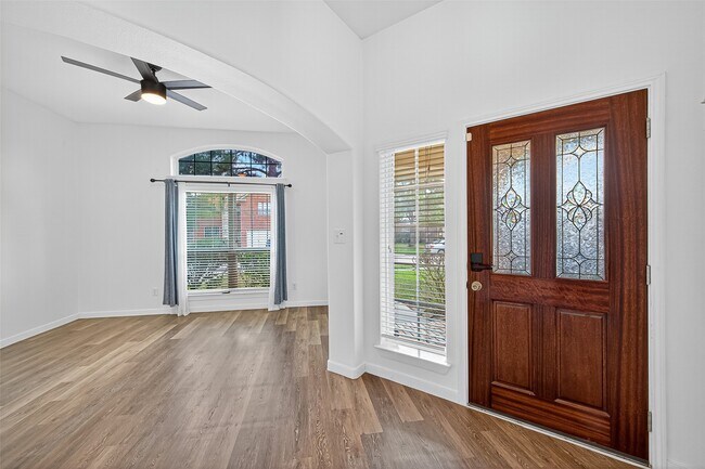 Building Photo - 16930 Creek Mountain Dr