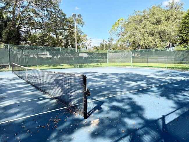 Building Photo - 2516 Grassy Point Dr