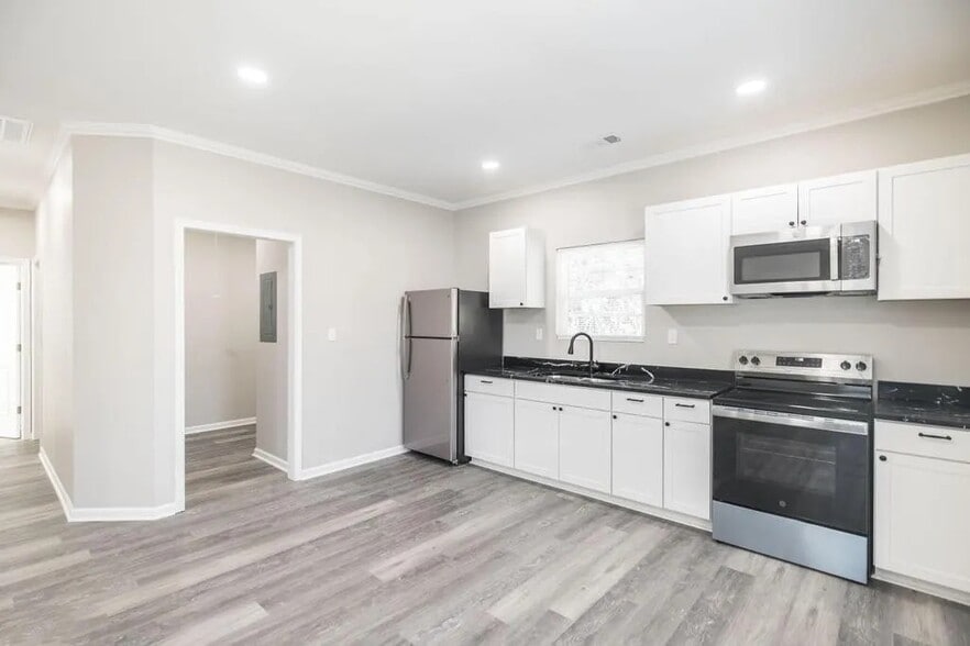 Building Photo - 2609 Beech Ave