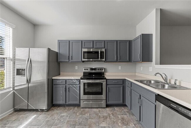 Building Photo - 2505 Piering Dr