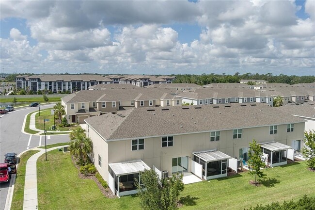 Building Photo - 6344 Willowside St