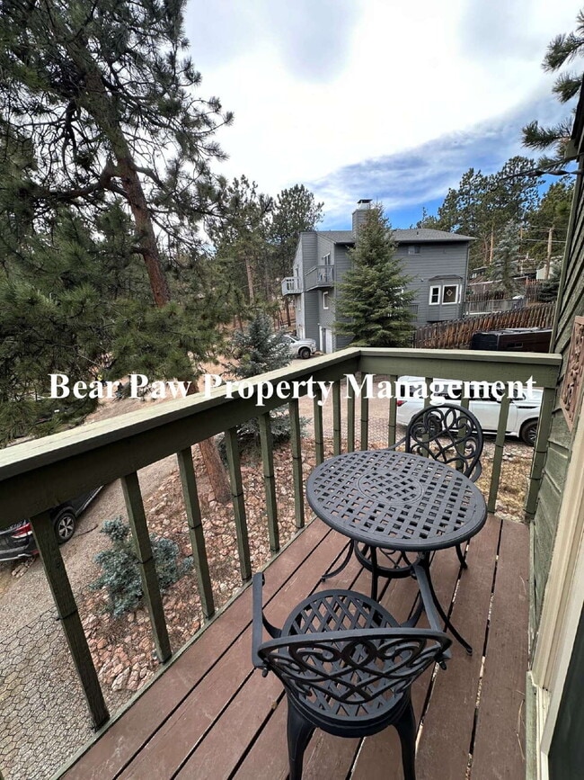 Building Photo - "Charming Duplex! Your Perfect Mountain Home Awaits!"