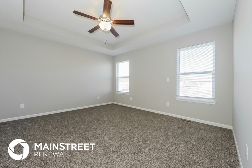 Building Photo - 100 Samantha St