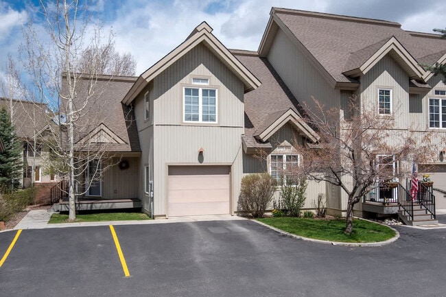 Building Photo - 112 Aspen Meadows Rd