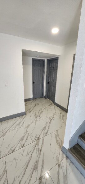 Building Photo - 312 Orange St