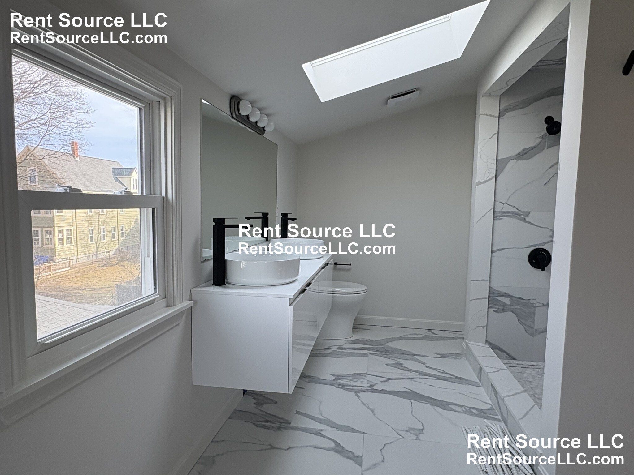 Building Photo - 52 Cotting St