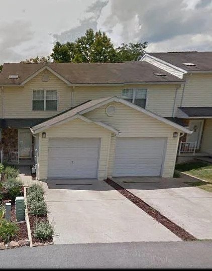 Outside view - 1405 Cain St