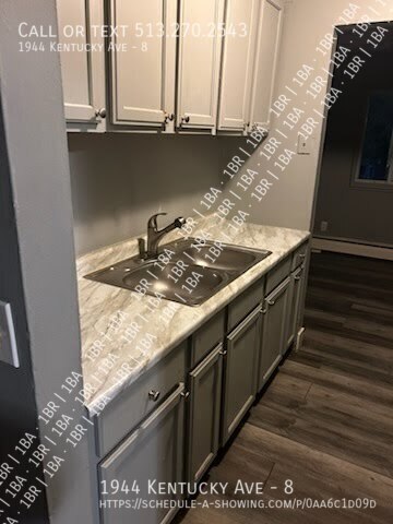 Primary Photo - 1944 Kentucky Ave