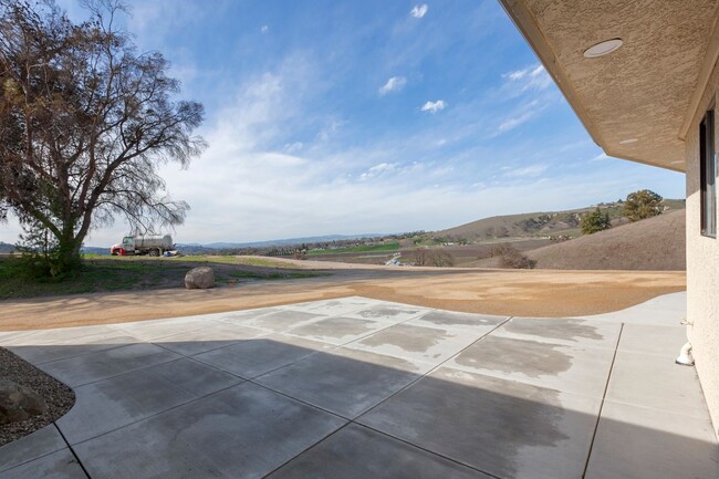 Building Photo - 8850 Rocky Canyon Rd