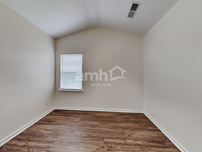 Building Photo - 304 San Anselmo St