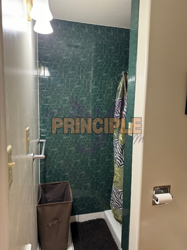 Building Photo - 15 Penney Lane