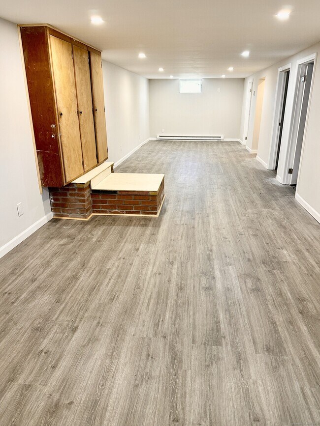 Building Photo - 12 Burgess Pl