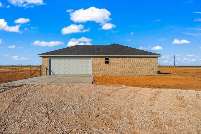 Building Photo - Country Living In Roosevelt ISD!