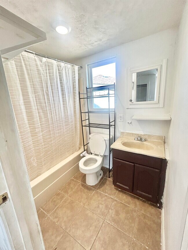 Building Photo - 116 Soledad Loop