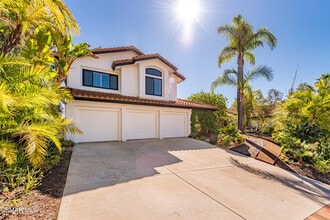 Building Photo - 2670 Grandoaks Dr