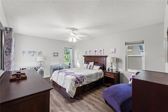 Building Photo - 300 S Florida Ave