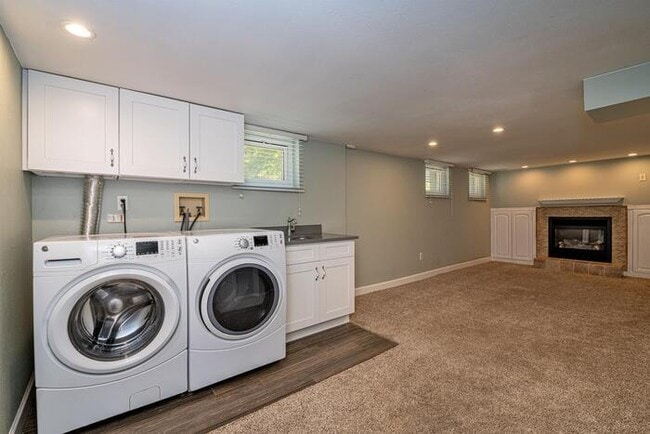 Building Photo - 3738 Zenobia St