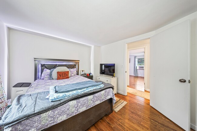 Building Photo - 138 Wildwood Cir