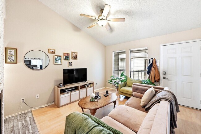 Building Photo - 2706 Salado St