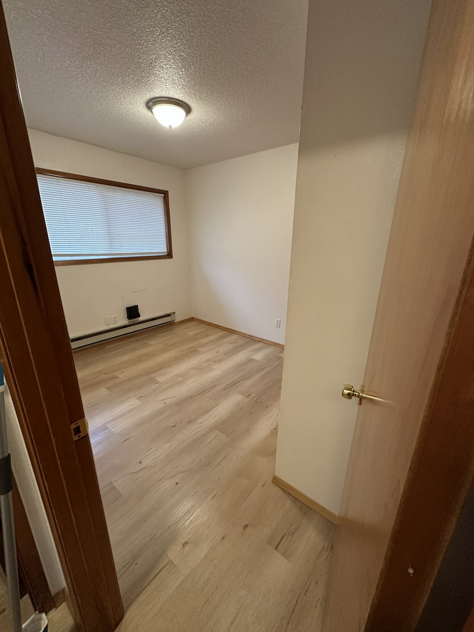 Building Photo - 702 E 22nd St