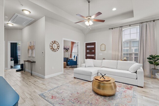 Building Photo - 127 Thelonious Dr