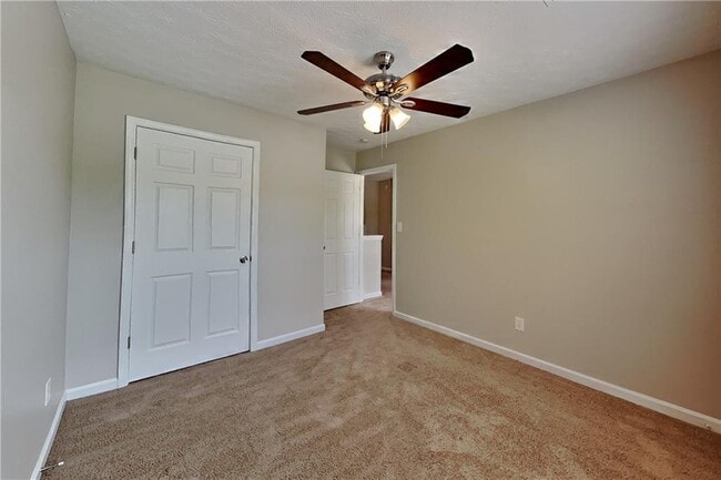 Building Photo - 2447 Moultrie Ct