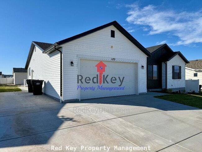 Building Photo - W High Plains Dr. Duplex