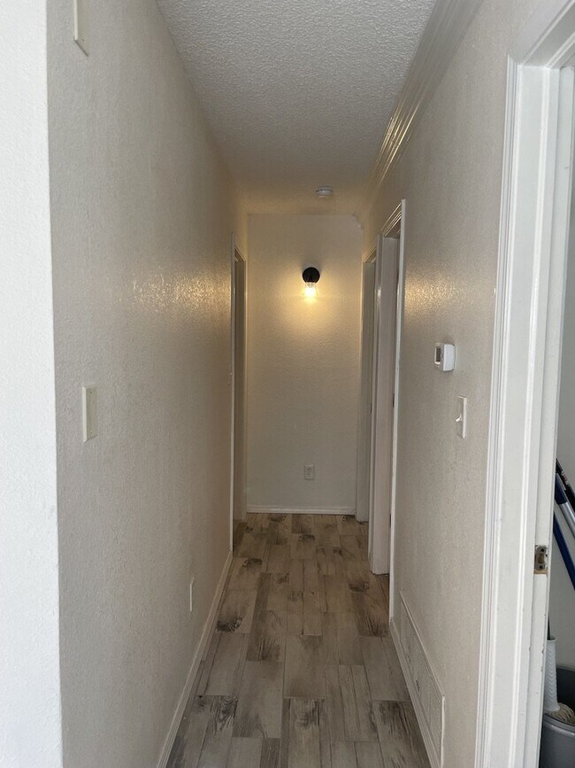 Building Photo - 12353 Tierra Alaska Ave