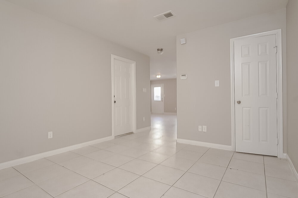 Building Photo - 4906 S Cancun