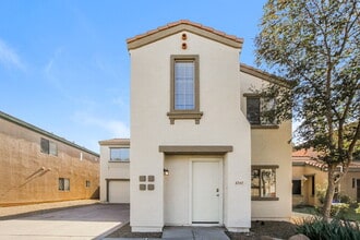 Building Photo - 8345 W Hughes Dr