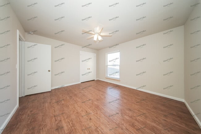 Building Photo - 2208 Brookhaven Ct