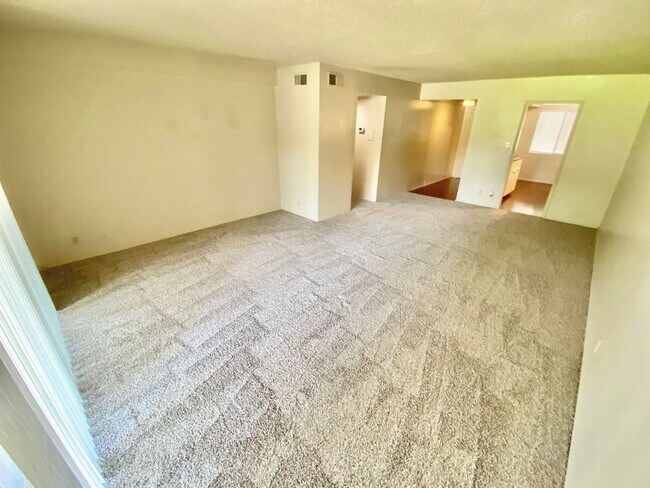 Building Photo - 2 Bedroom 2 Bathroom in Central Phoenix