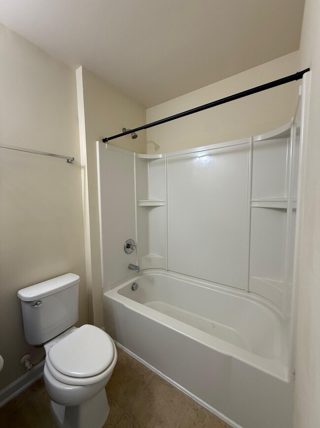 Building Photo - 8506 Quarton Dr