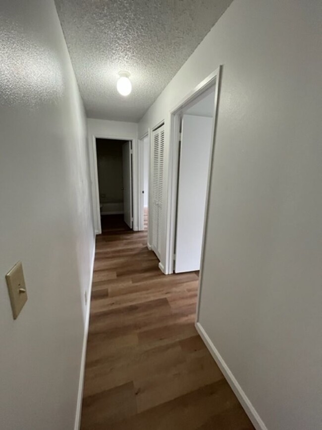 Building Photo - Newly Renovated 3 bedroom/2 bath with 2 pa...