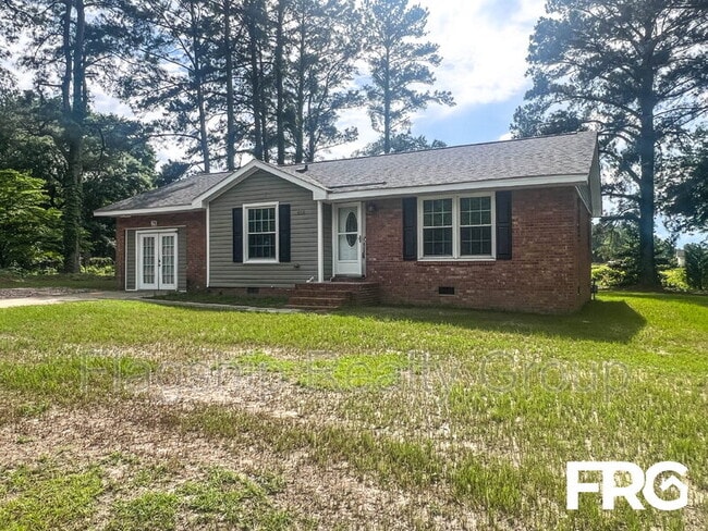 Building Photo - 466 Circle Dr