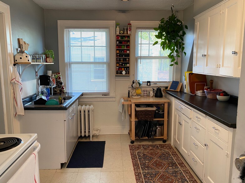 Primary Photo - 5000 Lyndale Ave S