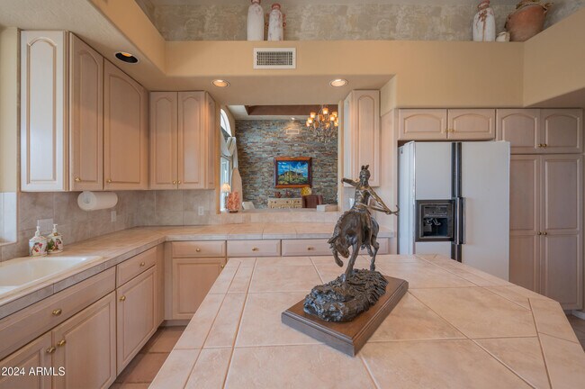 Building Photo - 10326 E Buckskin Trail