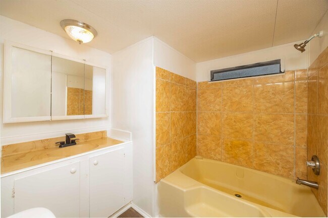 Building Photo - 7553 US-1