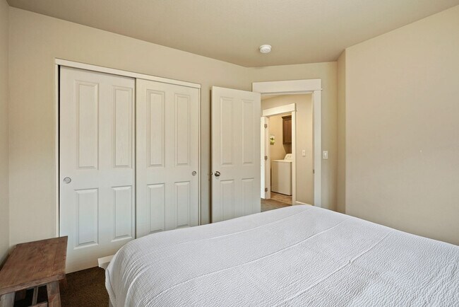 Building Photo - 60999 SE Geary Dr