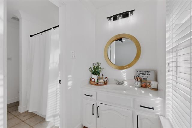 Building Photo - 6440 Fianna Hills Dr