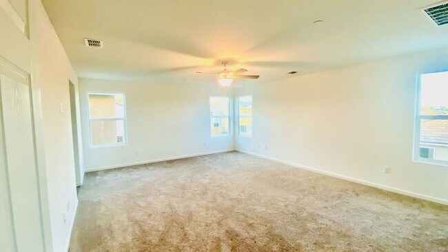 Building Photo - Beautiful Two Story Home in the Olivewood ...