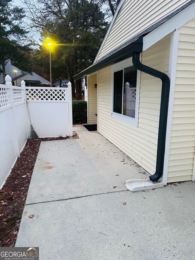 Building Photo - 201 Twiggs Cor