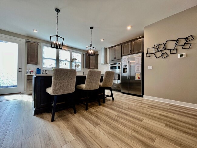 Building Photo - 4 Bedroom, Luxury living in premium location next to Liberty Center and Interstate 75