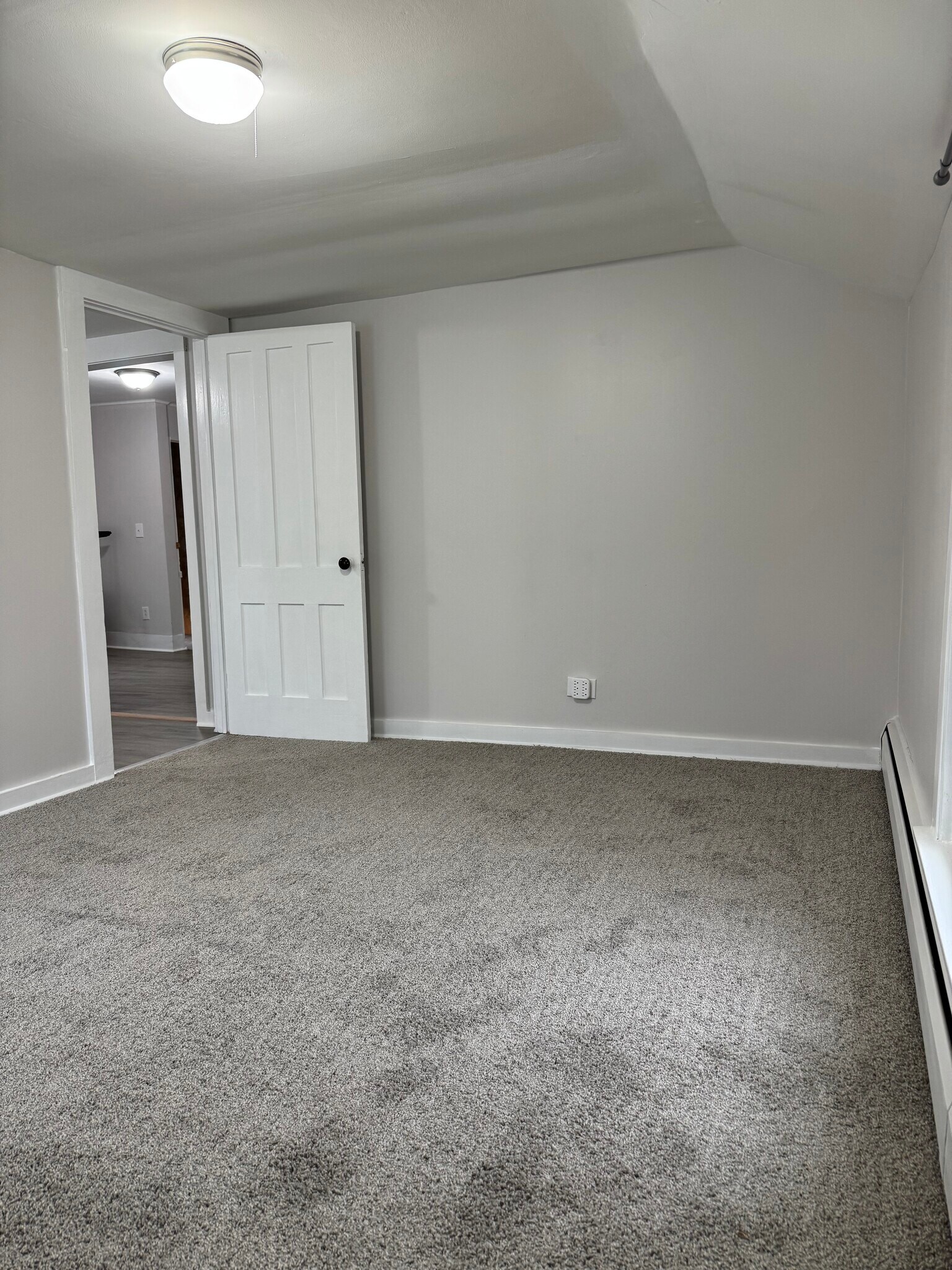 Building Photo - 8 Foote St