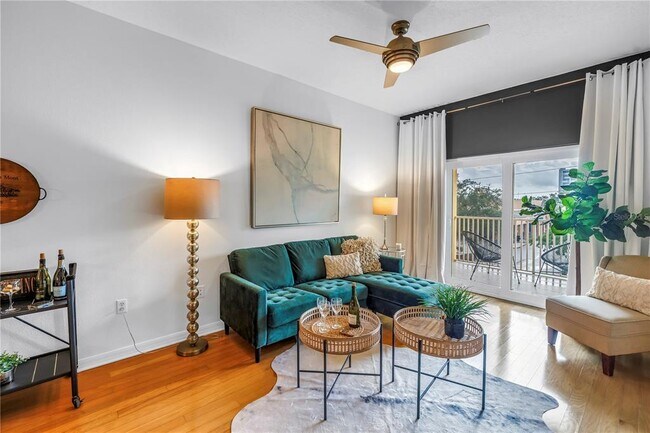 Building Photo - 316 8th St S