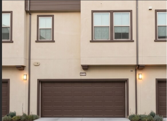 Building Photo - 10942 Champions Ln