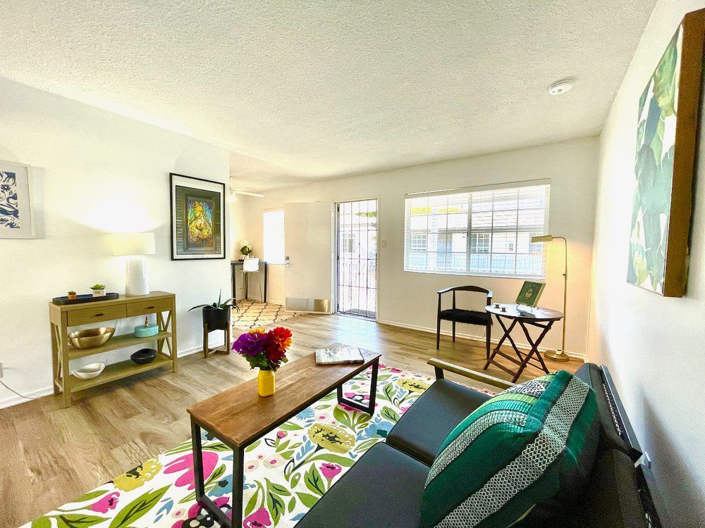 Building Photo - 315 Junipero Ave