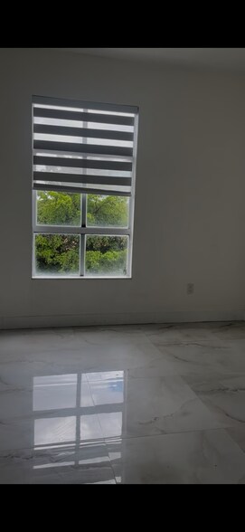 Building Photo - 7400 W 20th Ave