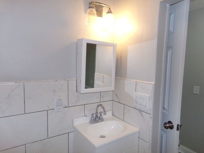 Building Photo - Stunning 4-bedroom, 2-bathroom home in Elizabethtown, KY!